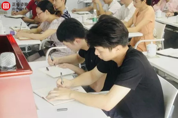 正睿商學(xué)院《贏在中層》公開課在廣州圓滿舉辦！