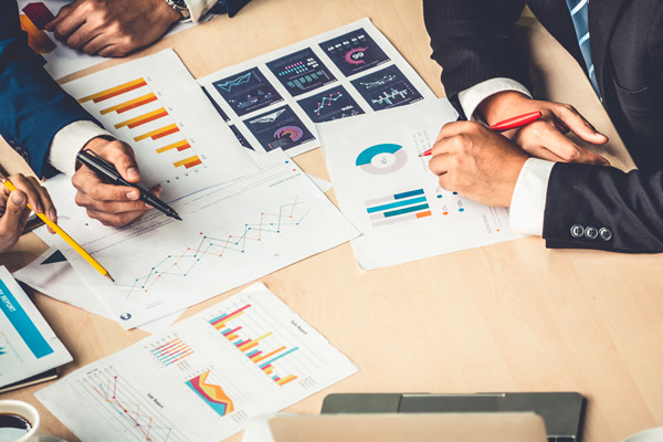 幫助企業(yè)應對變革挑戰(zhàn)，實現(xiàn)組織轉型與優(yōu)化