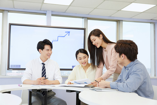 目標(biāo)引領(lǐng)：制定明確目標(biāo)，提升企業(yè)執(zhí)行力