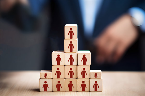 企業(yè)的發(fā)展戰(zhàn)略不僅僅是老板一個(gè)人的問(wèn)題，還有誰(shuí)？