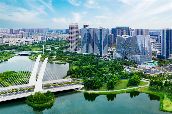 管理咨詢?nèi)绾沃︵嵵萜髽I(yè)實現(xiàn)市場競爭力的提升？