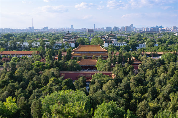 多家公司通知帶薪放假看閱兵，績效管理有何啟示？
